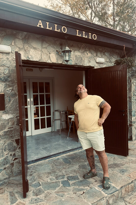 Cyprus taverna Pete the Greek